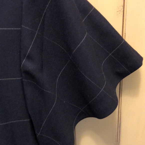 Dress - Picture 5 of 7